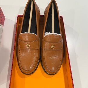 Tory Burch Classic Loafer Coconut Sugar Size 9